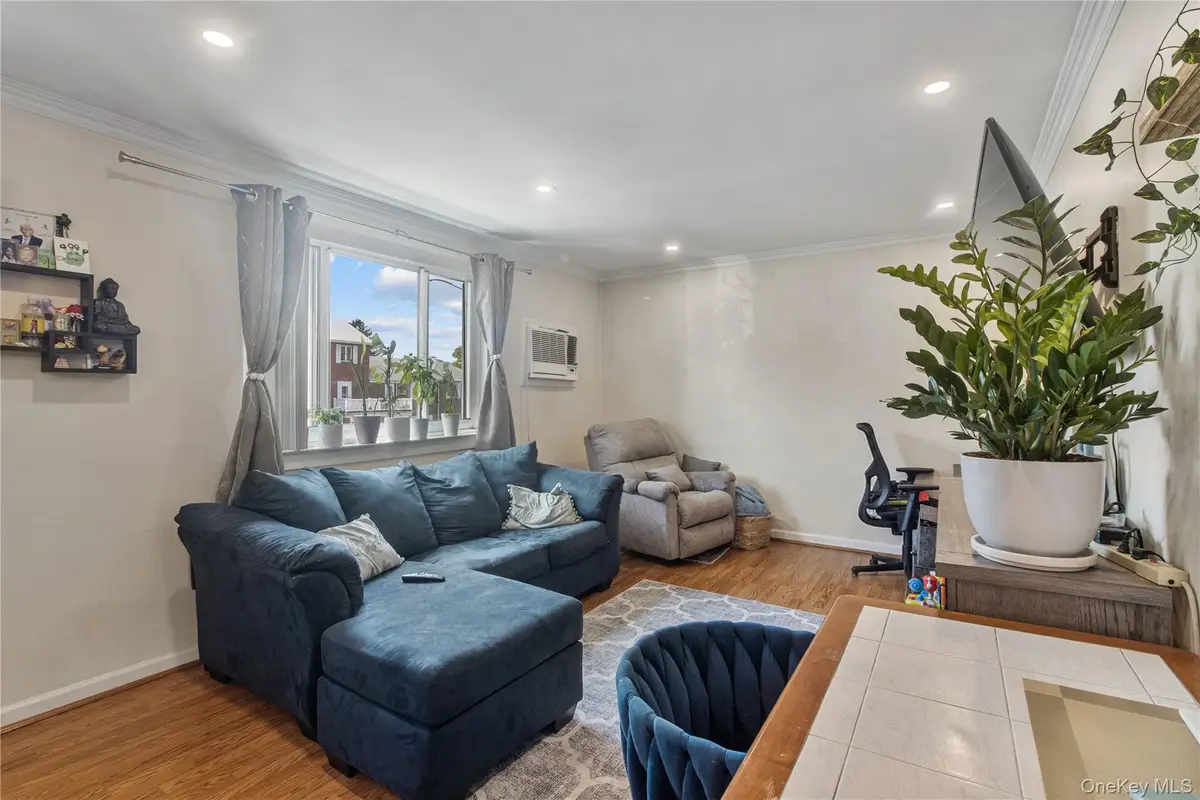 73-11 263 #B, Glen Oaks, NY 11004 - #1