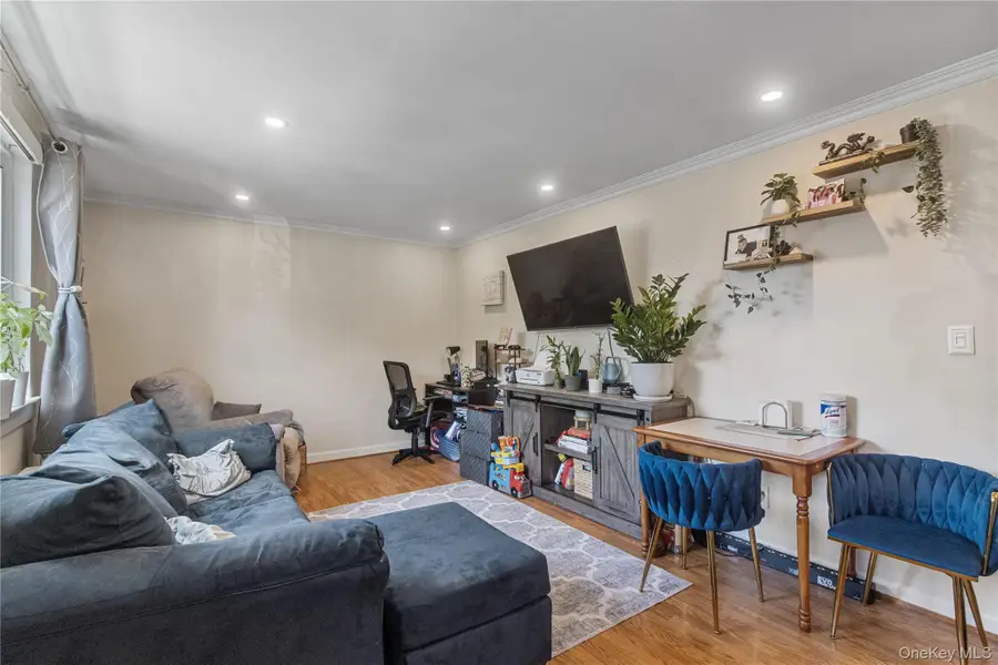 73-11 263 #B, Glen Oaks, NY 11004 - #2