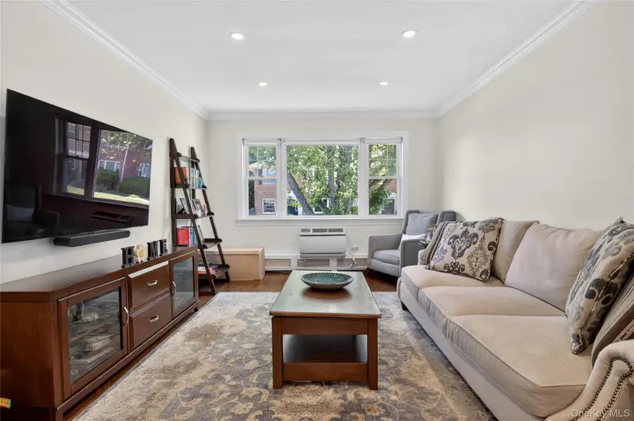 18U Madison Park Gardens #18U, Port Washington, NY 11050 - #3