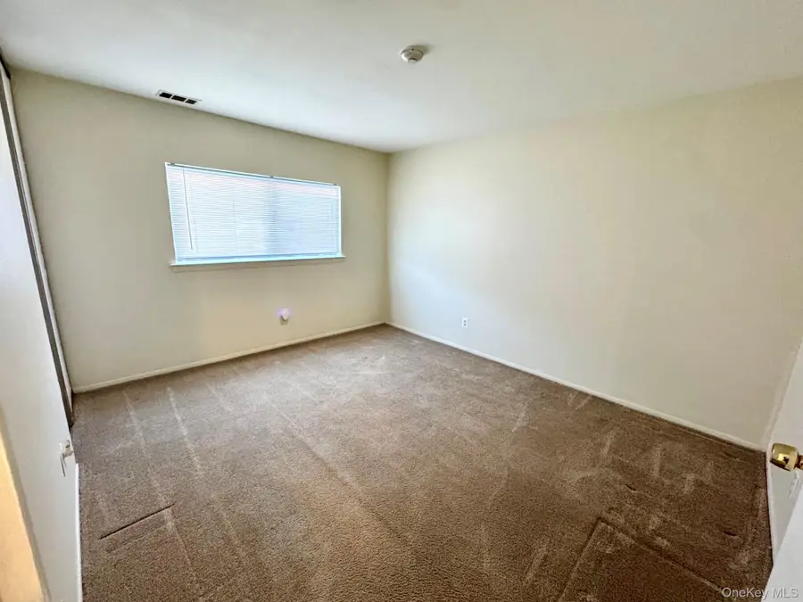 71 Pointe Circle S #71, Coram, NY 11727 - #3