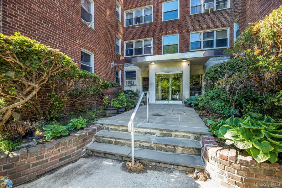 1234 Midland Avenue #1c, Bronxville, NY 10708 - #2
