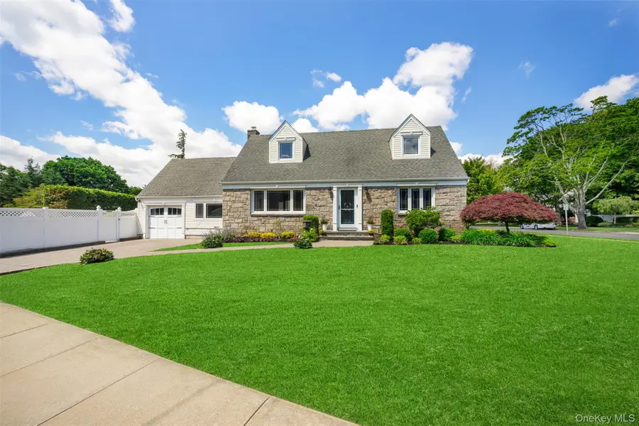 1864 Jane Street, Wantagh, NY 11793 - #2