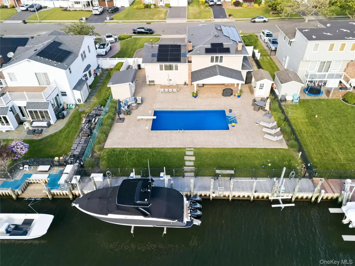 106 Anchorage Drive, West Islip, NY 11795 - #1