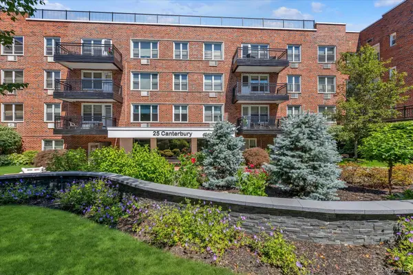 25 Canterbury Road #1F, Great Neck, NY 11021