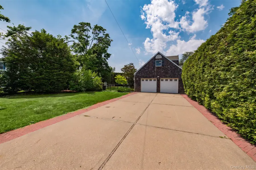 253 Melbury Road, Babylon, NY 11702 - #2