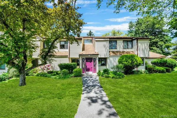 51 Jefferson Oval #E, Yorktown Heights, NY 10598