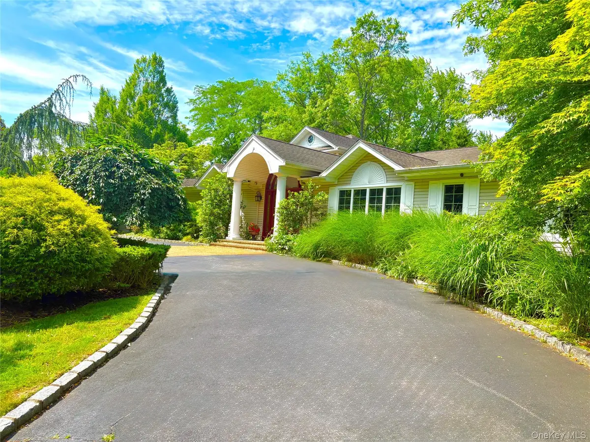 20 Astro Place, Dix Hills, NY 11746 - #1