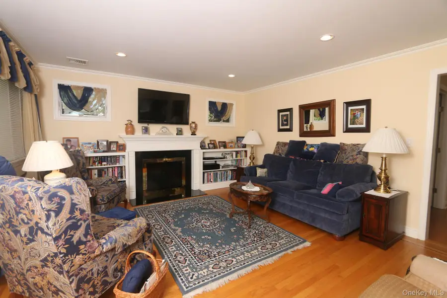 1054 Tulip Avenue, Franklin Square, NY 11010 - #3