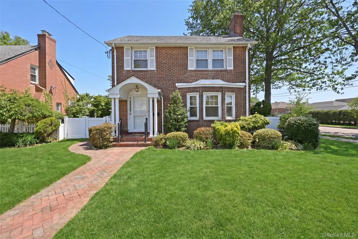 168 Latham Road, Mineola, NY 11501 - #1