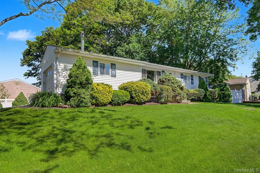 470 Ontario Street, Ronkonkoma, NY 11779 - #3