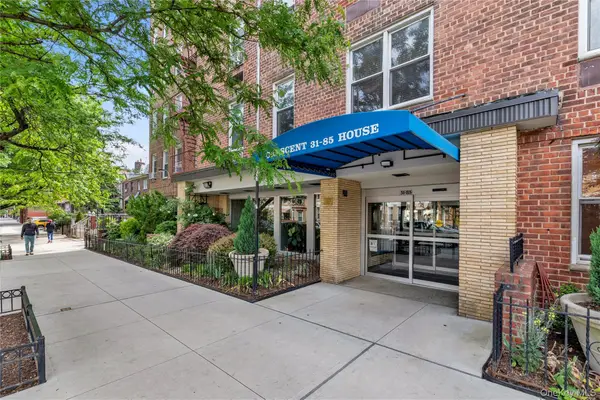 31-85 Crescent Street #2nd, Astoria, NY 11106