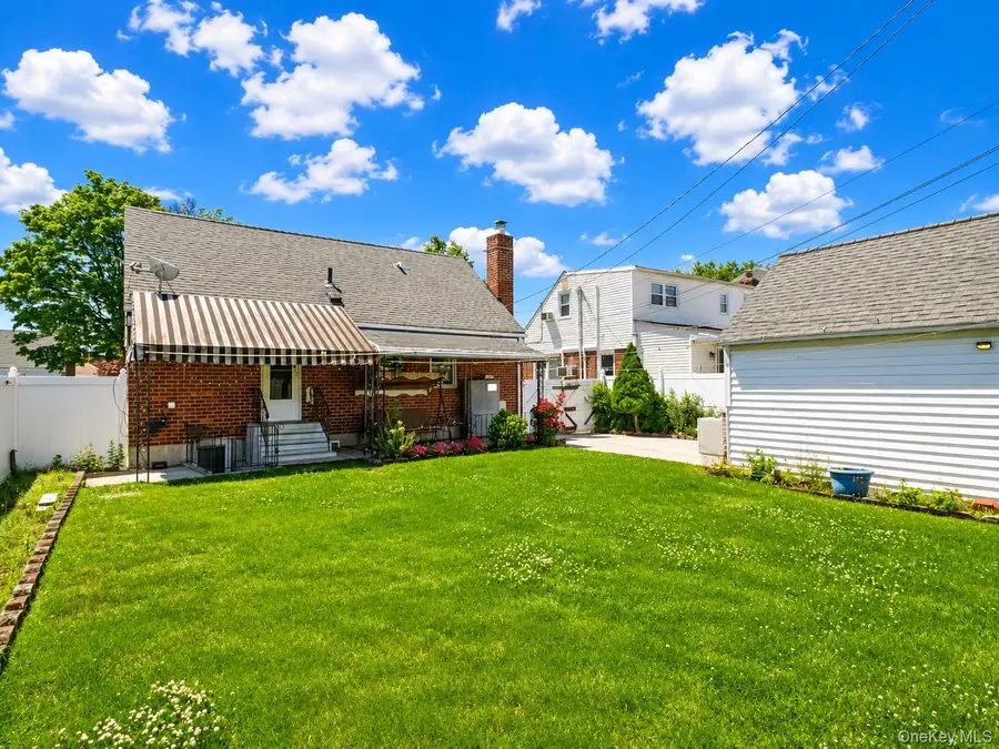 43 Mcalester Avenue, Hicksville, NY 11801 - #2