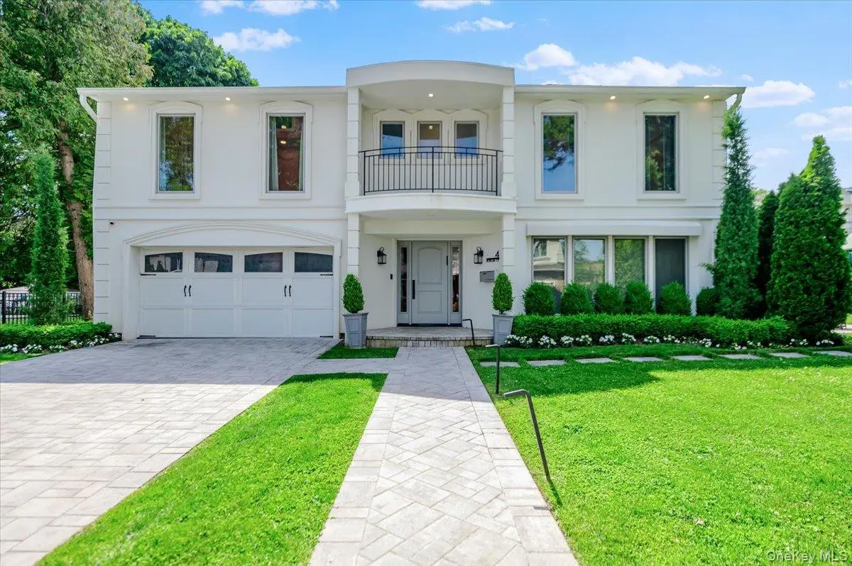4 Poplar Court, Great Neck, NY 11024 - #1