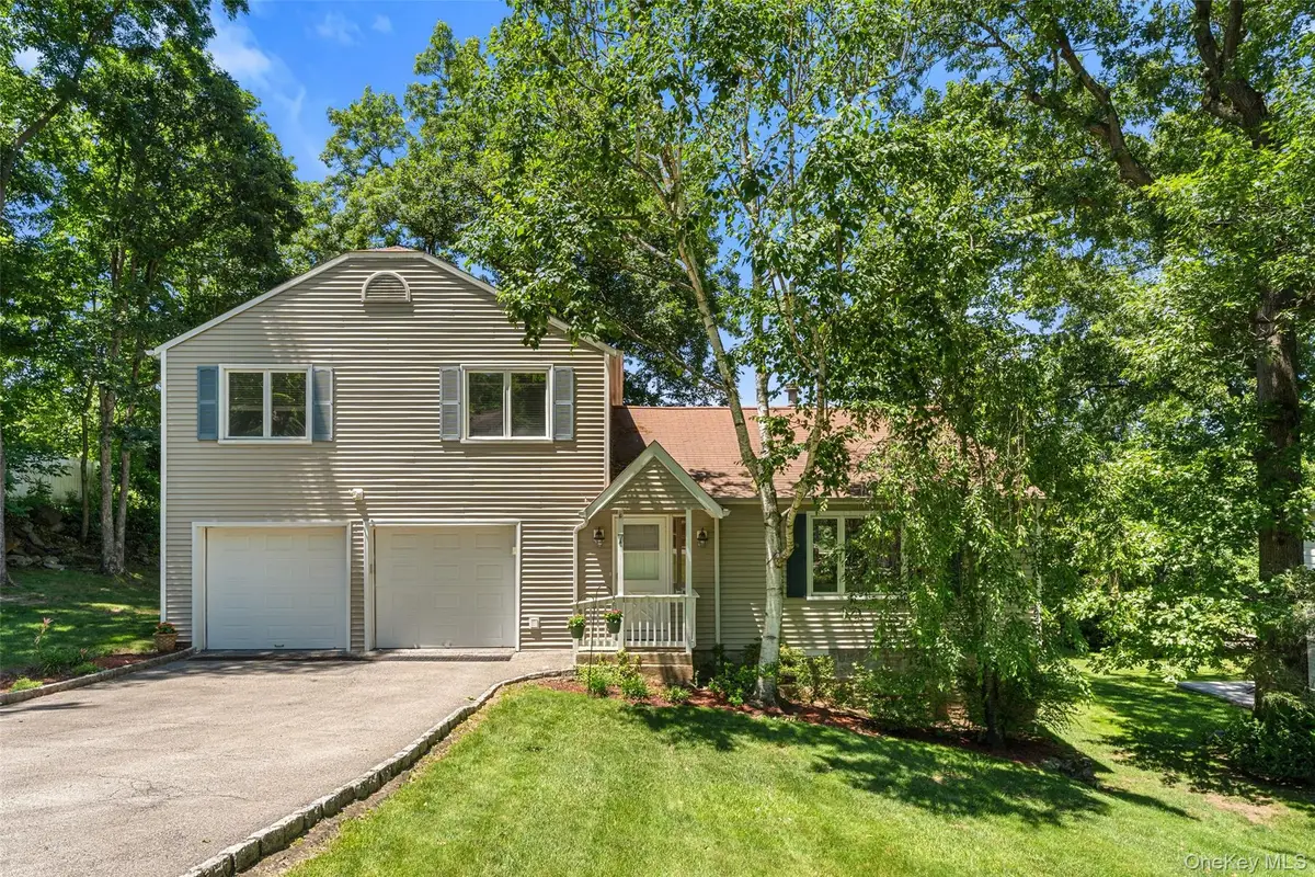 7 Hastings Close, Greenburgh, NY 10706 - #1
