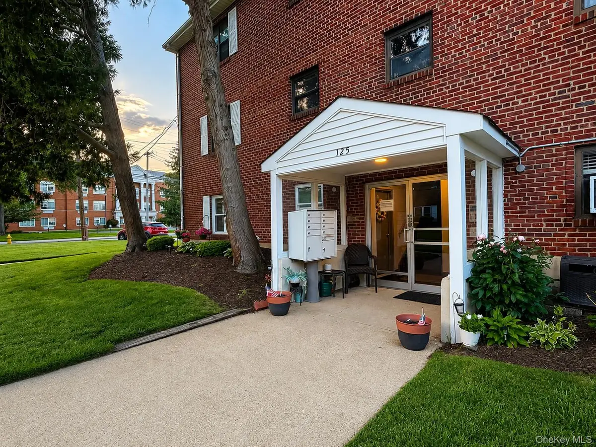 125 Park Avenue #B1, Amityville, NY 11701 - #1