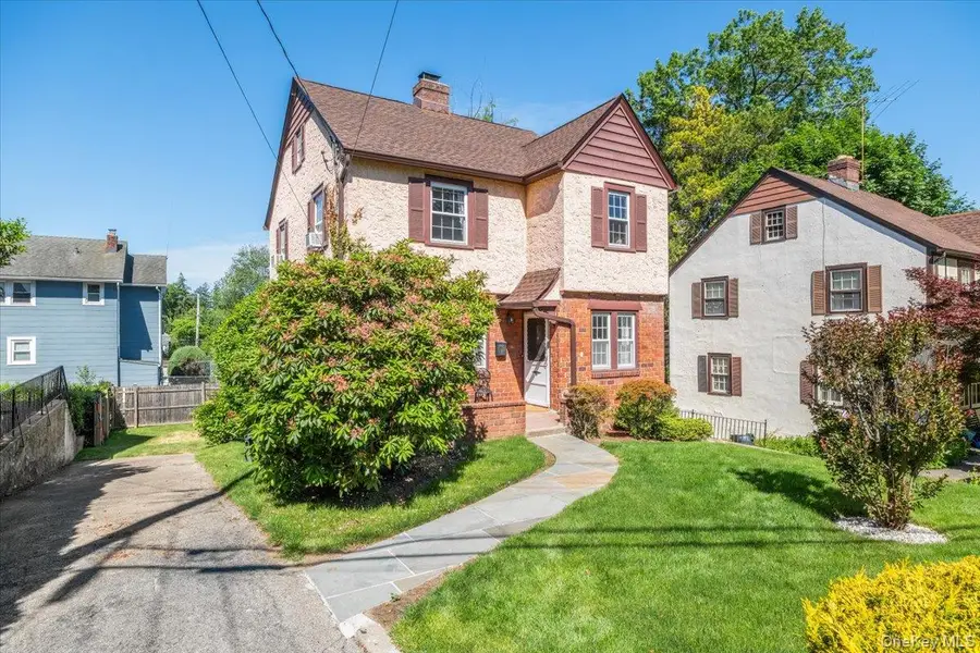 8 Interlaken Avenue, New Rochelle, NY 10801 - #2