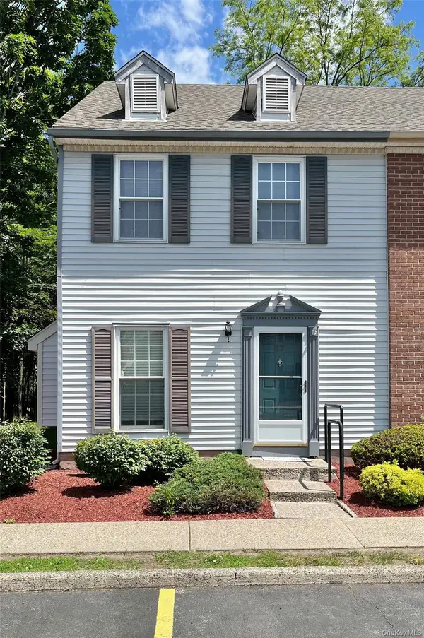 57 Yorkshire Terrace, Washingtonville, NY 10992