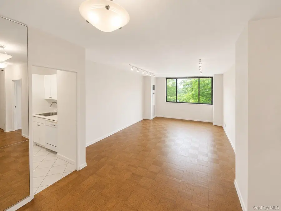 27010 Grand Central Parkway #4M, Queens, NY 11005 - #2