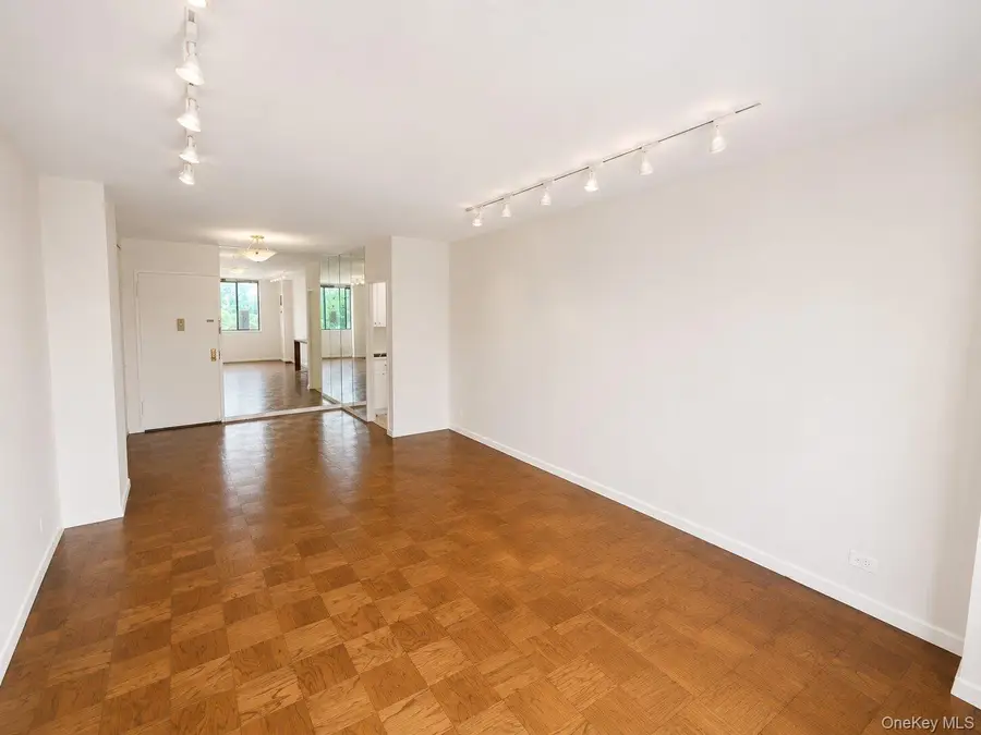 27010 Grand Central Parkway #4M, Queens, NY 11005 - #3