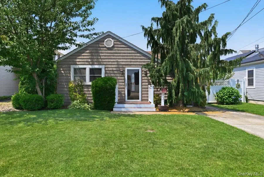 12 Annuskemunnica Road, Babylon, NY 11702 - #2