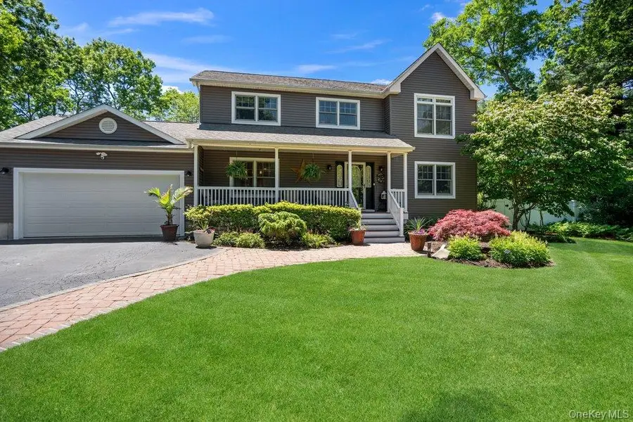 131 Jamaica Avenue, Medford, NY 11763 - #2