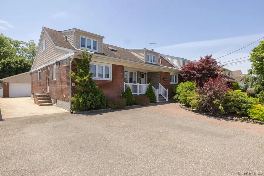 933 Third Avenue, Franklin Square, NY 11010 - #3
