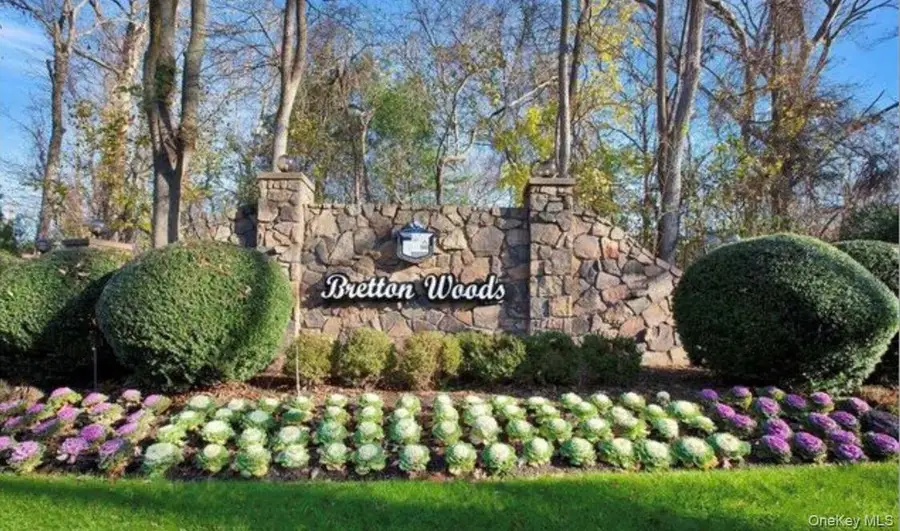 364 Woodland Court, Coram, NY 11727 - #2