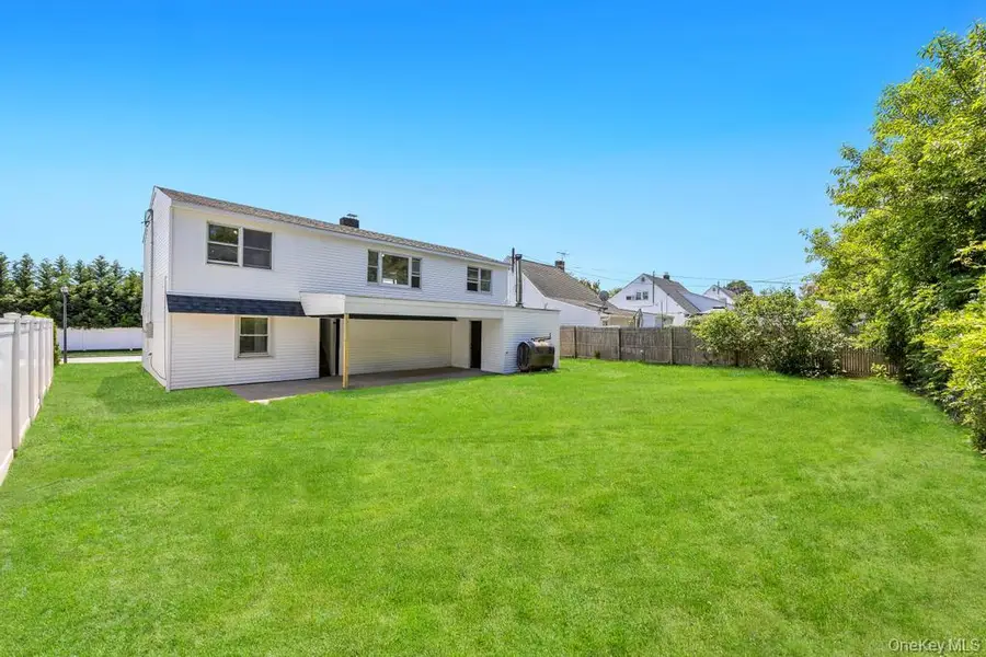 7 Sunrise Lane, Levittown, NY 11756 - #3
