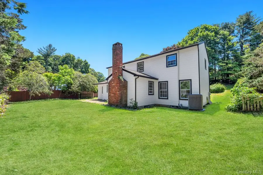8 Cynthia Lane, Northport, NY 11768 - #3