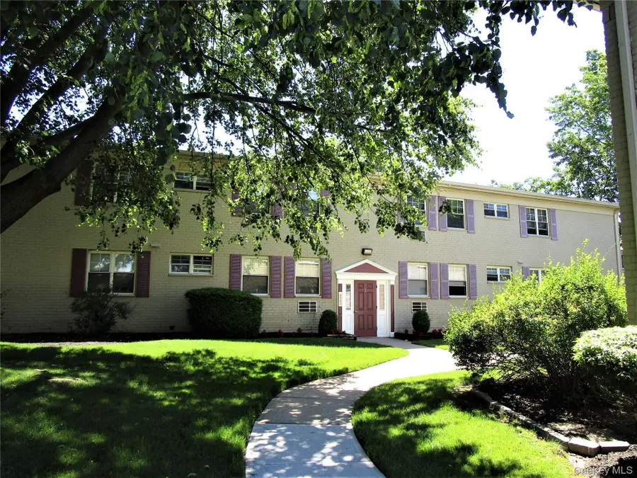 324 Post Avenue #1G, Westbury, NY 11590 - #2