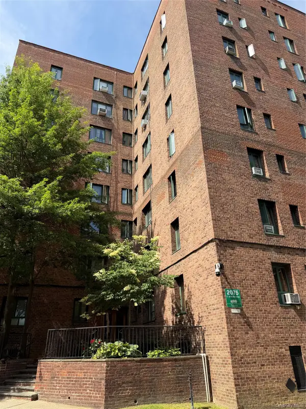 2075 Saint Raymond Avenue #4E, Bronx, NY 10462
