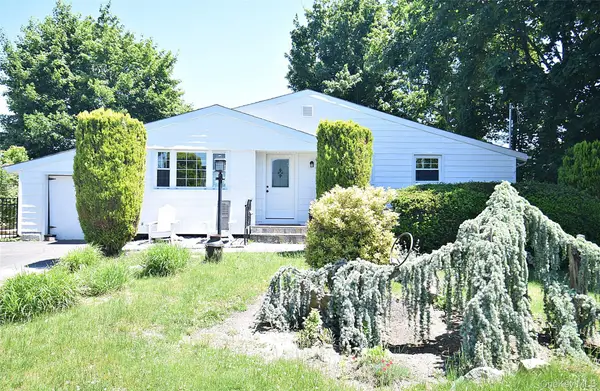 235 E 1st Street, Deer Park, NY 11729