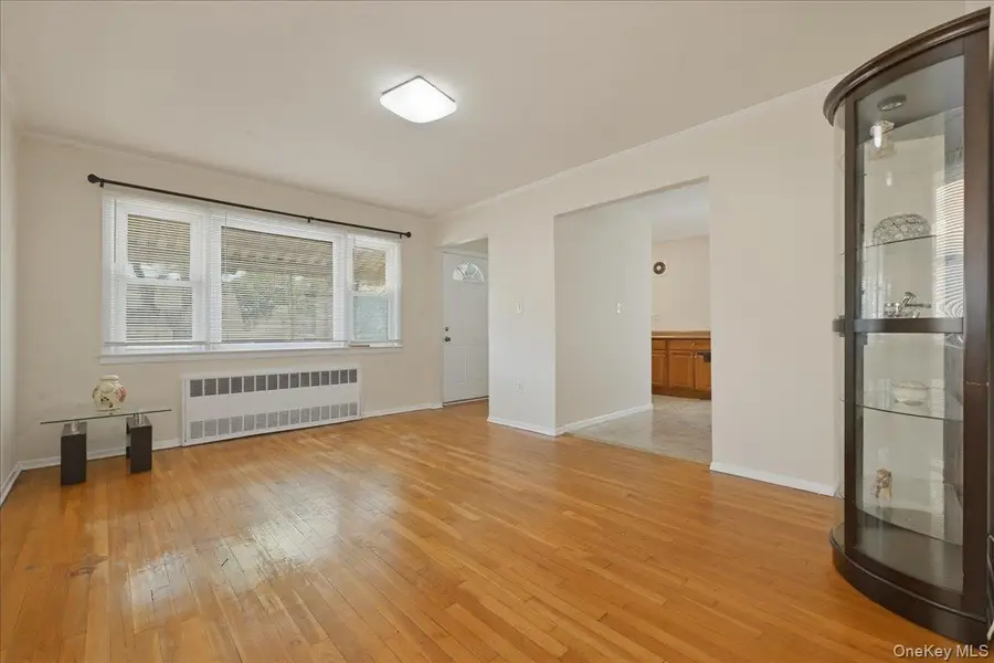 51 Hickory Road, Port Washington, NY 11050 - #3