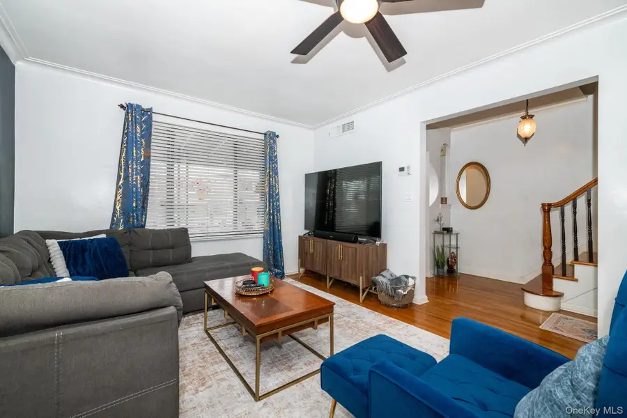 2530 Fenton Avenue, Bronx, NY 10469 - #3