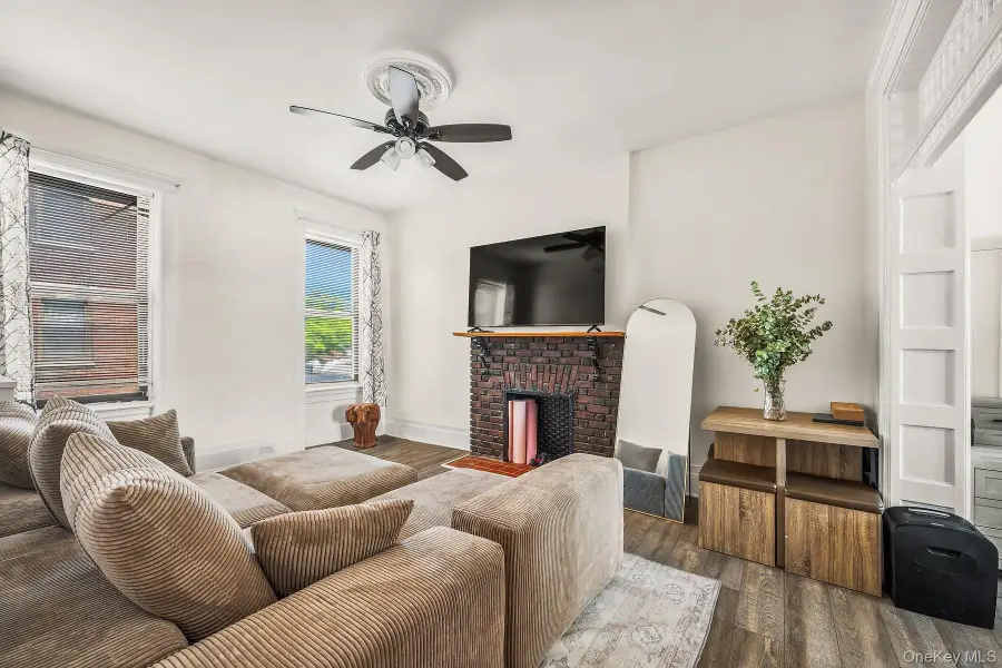 36 Echo Avenue #2D, New Rochelle, NY 10801 - #3