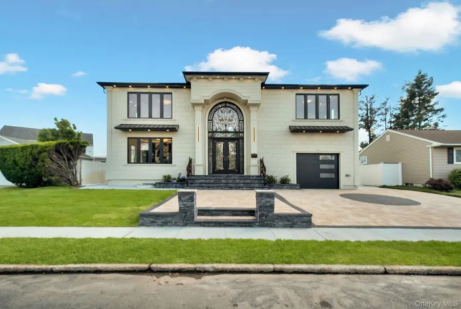769 Anderson Avenue, Franklin Square, NY 11010 - #2