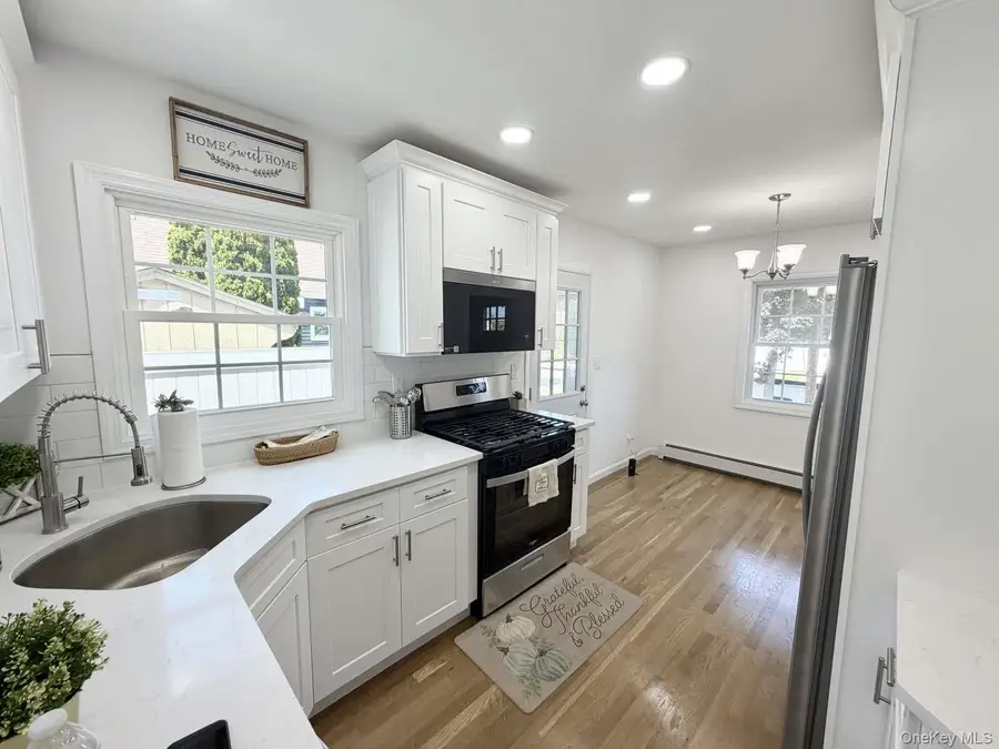 135 Barwick Boulevard, Mineola, NY 11501 - #3