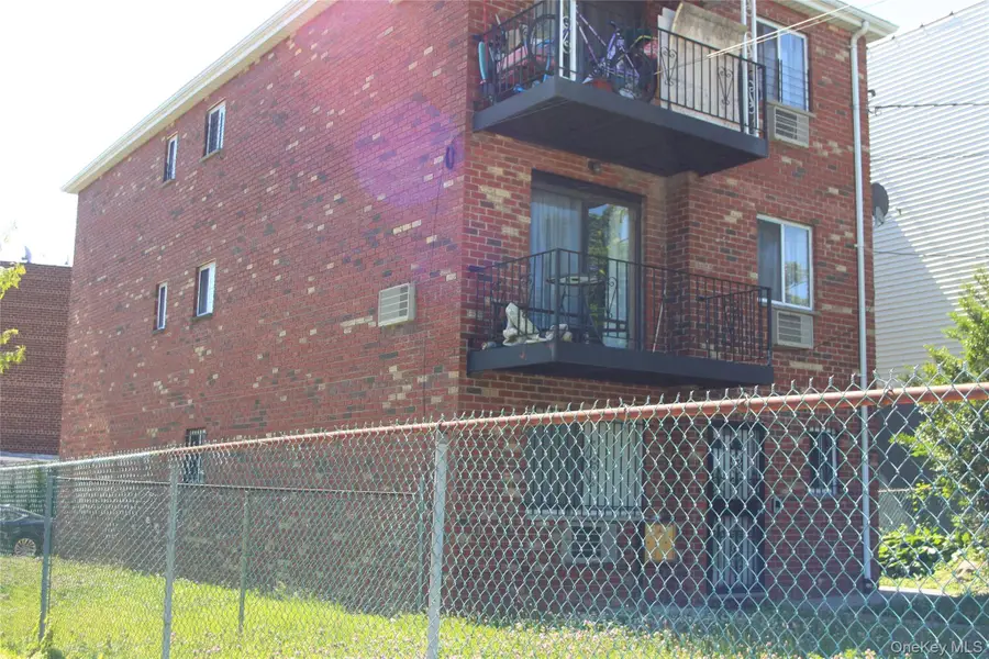 1100 E 221st Street, Bronx, NY 10469 - #2