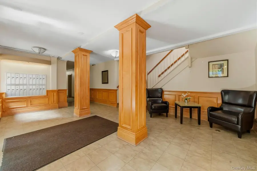 60 White Oak Street #2F, New Rochelle, NY 10801 - #2