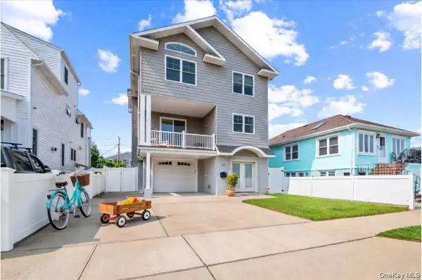 545 E Fulton Street, Long Beach, NY 11561