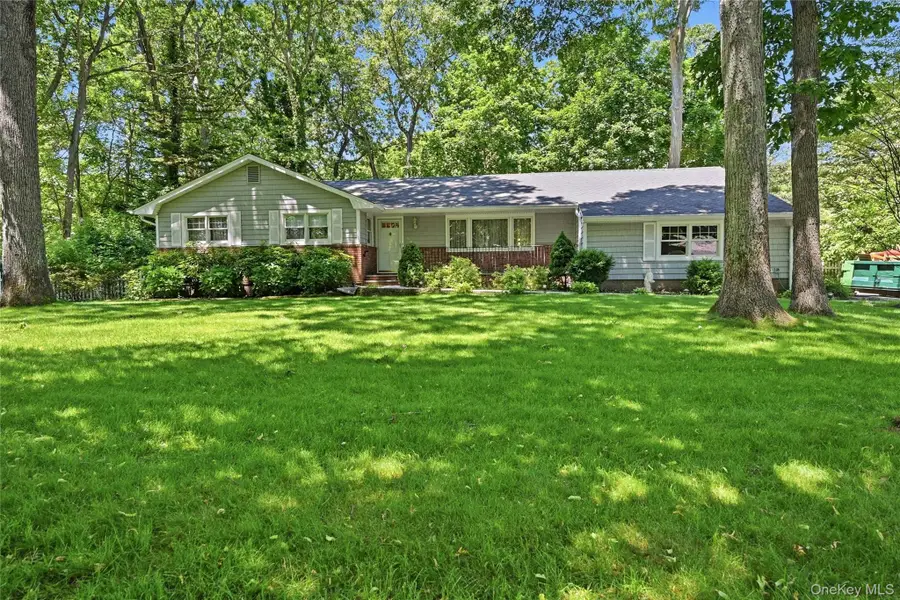 34 Bolan Drive, Huntington Station, NY 11746 - #2