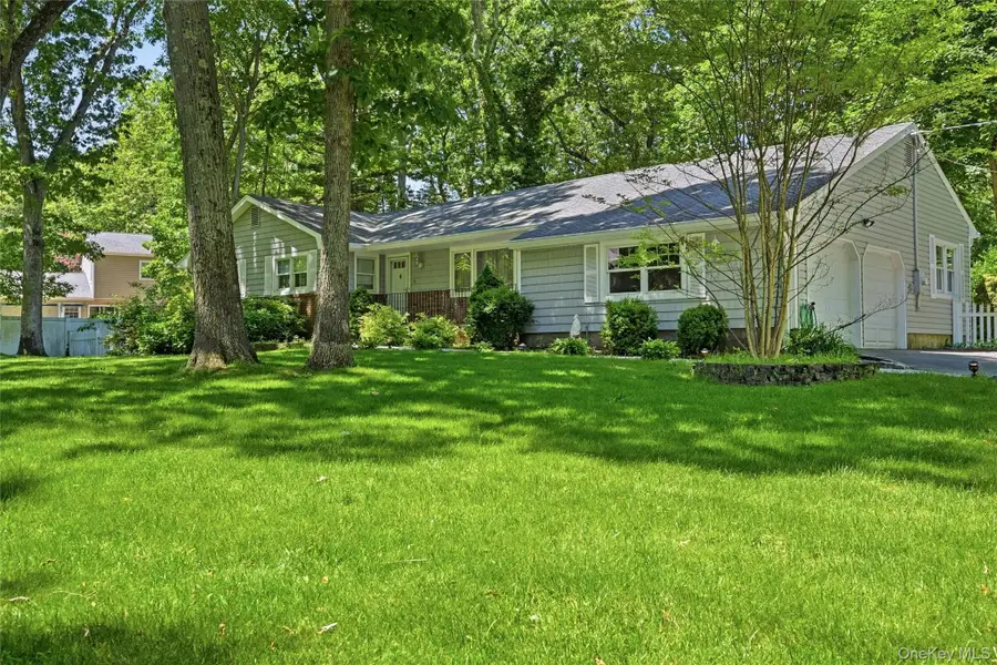 34 Bolan Drive, Huntington Station, NY 11746 - #3