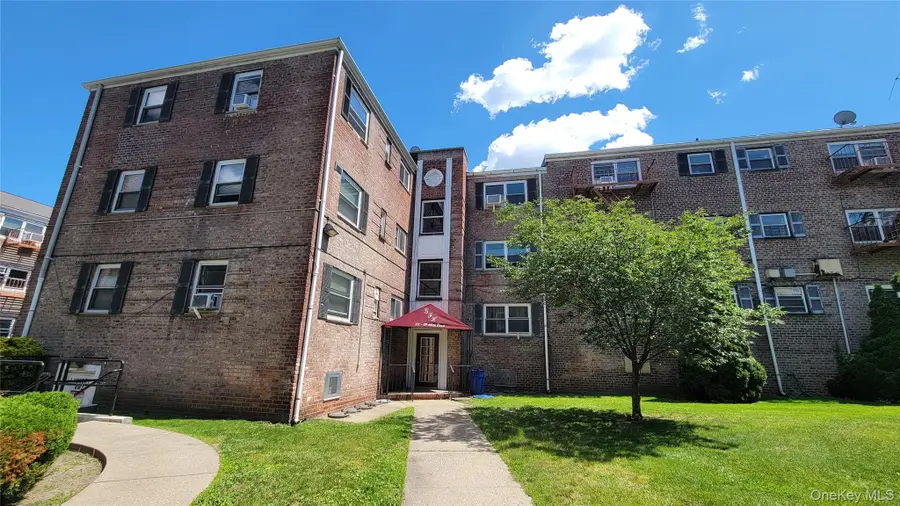 111-09 66 #3A, Forest Hills, NY 11375 - #3