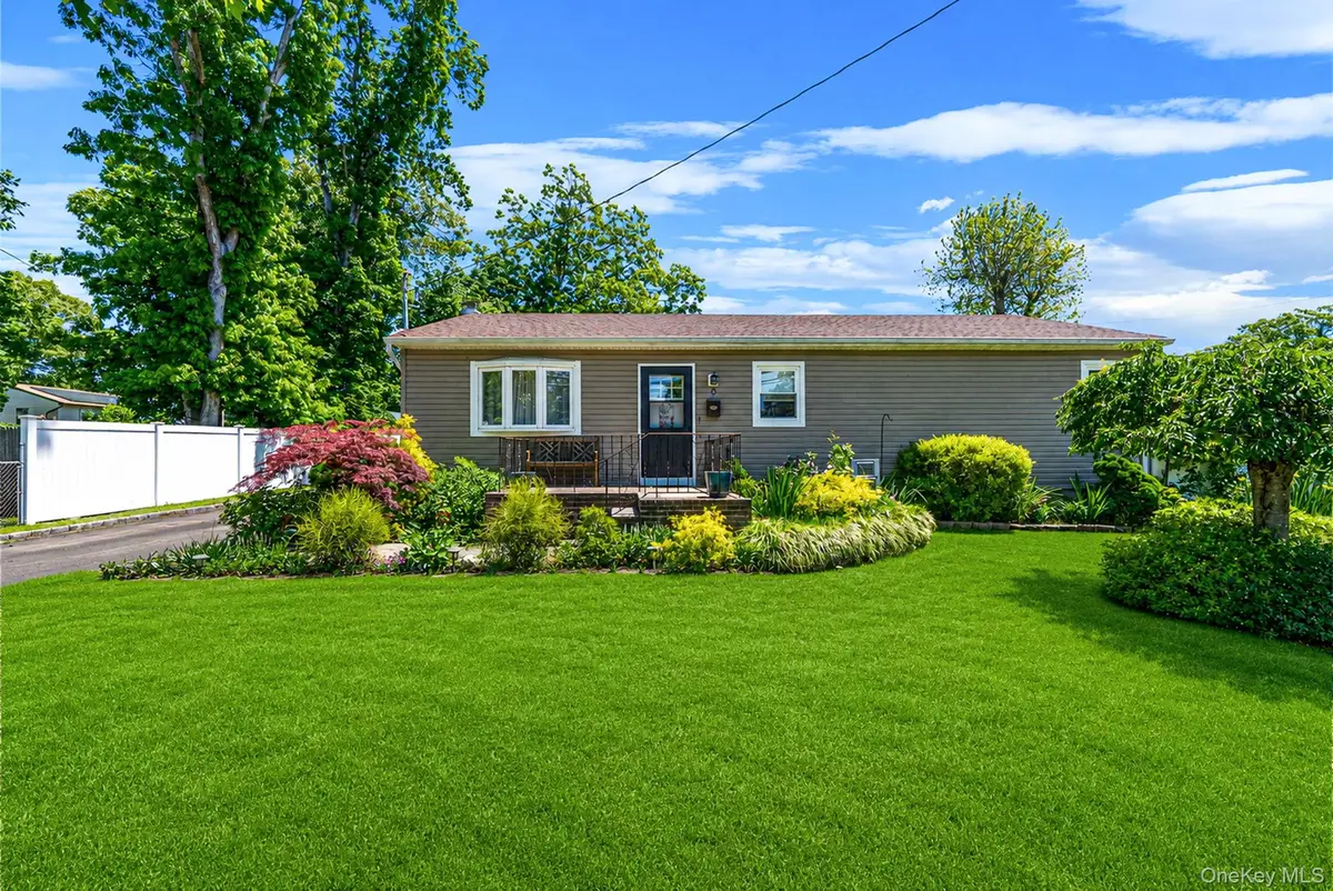 9 Sylvan Street, Bay Shore, NY 11706 - #1