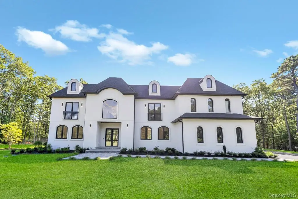 15 Folger Lane, Dix Hills, NY 11746 - #1