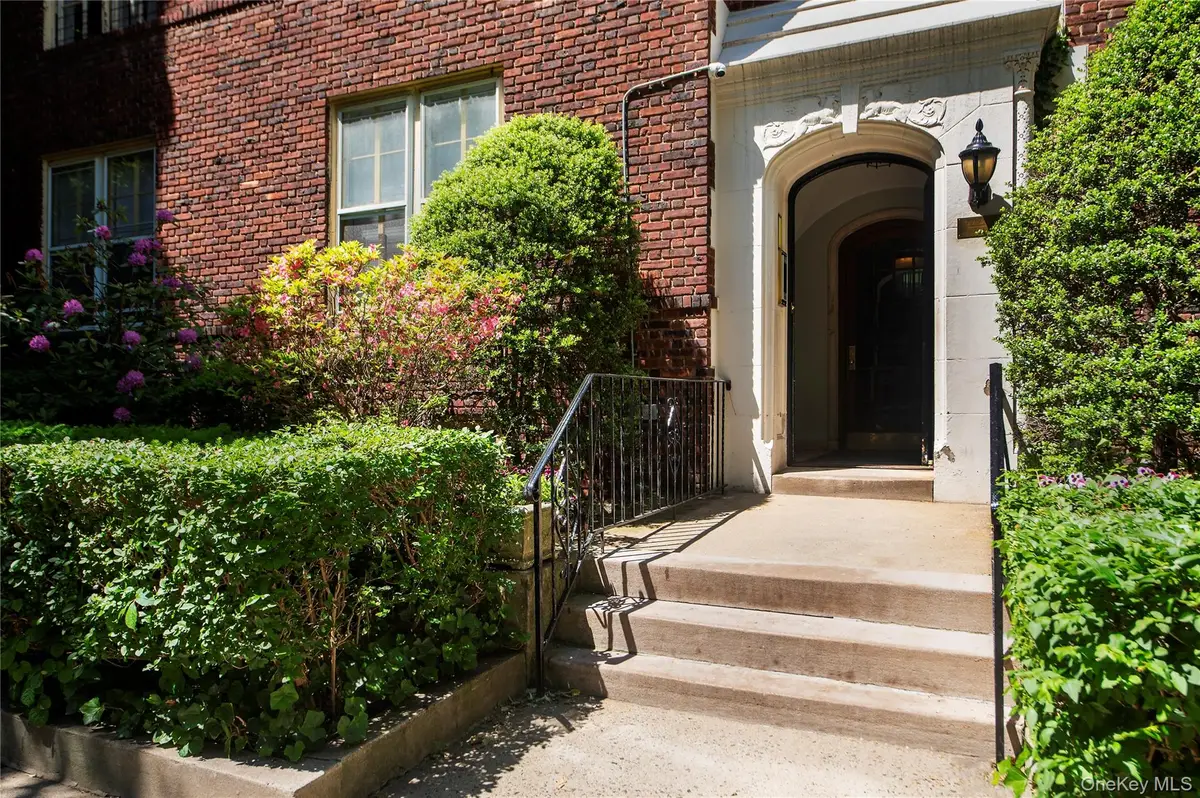 34-22 81 Street #42, Jackson Heights, NY 11372 - #1