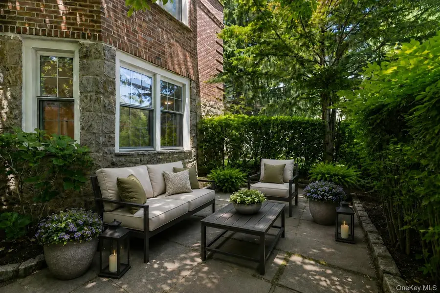 9 Sentry Place #TR, Scarsdale, NY 10583 - #2