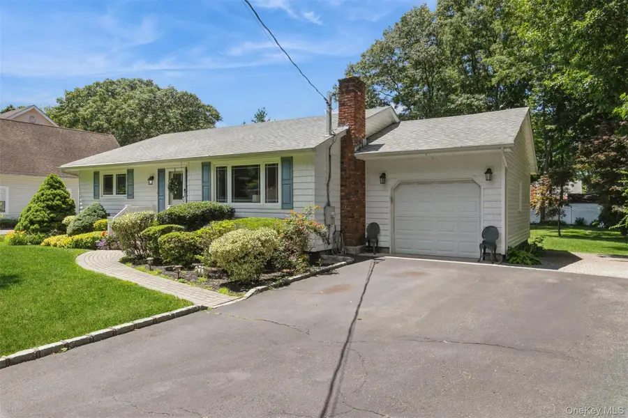 42 Summit Drive, Smithtown, NY 11787 - #2