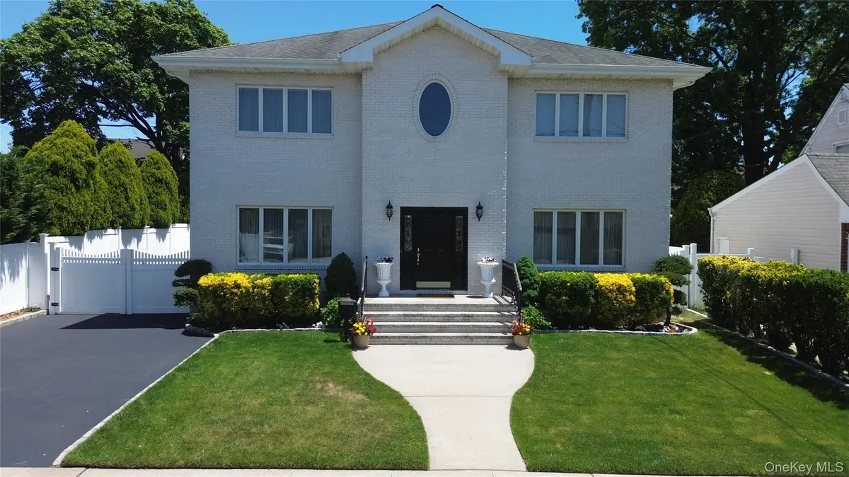 170 Mckinley Avenue, Franklin Square, NY 11010 - #1