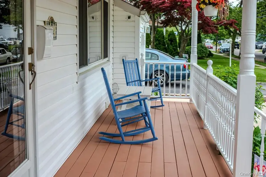 162 N Elm Street, Massapequa, NY 11758 - #2